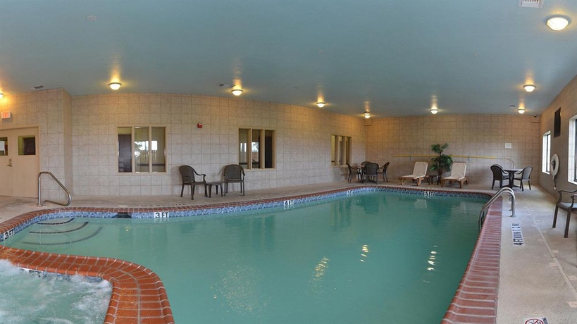 Imagen de la piscina del Hotel Best Western Sea World - Lackland AFB NW Hotel & Suites. Foto 16