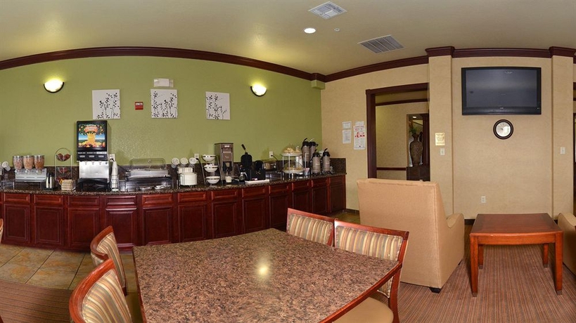 Imagen del bar/restaurante del Hotel Best Western Sea World - Lackland AFB NW Hotel & Suites. Foto 5