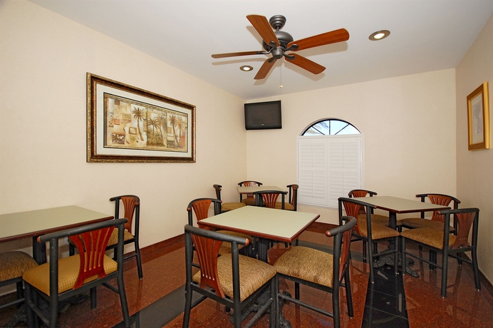 Imagen del bar/restaurante del Hotel Best Western Seaside Inn. Foto 3