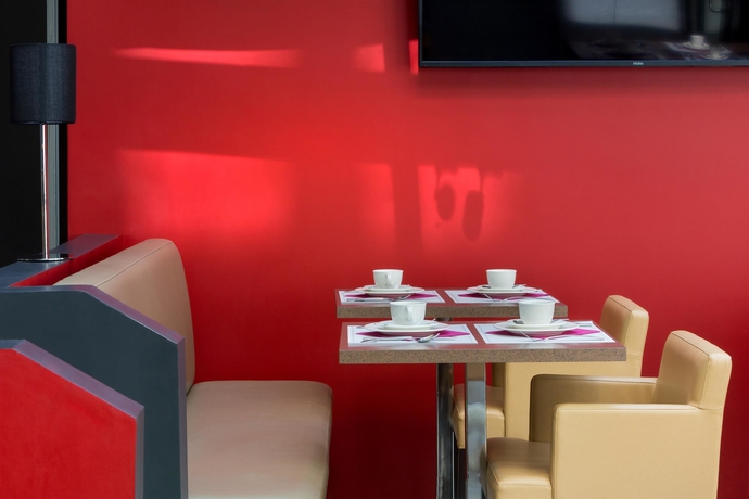 Imagen del bar/restaurante del Hotel Best Western Seine West. Foto 2