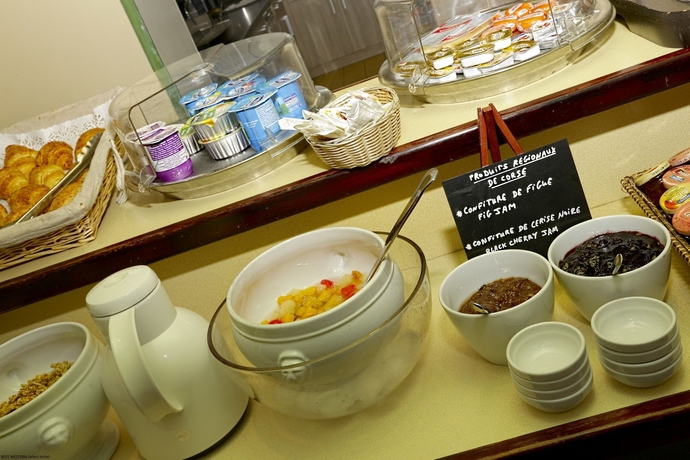 Imagen del bar/restaurante del Hotel Best Western Select. Foto 7