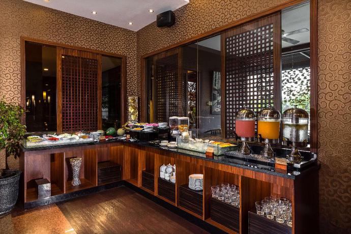 Imagen del bar/restaurante del Hotel Best Western Senayan. Foto 4