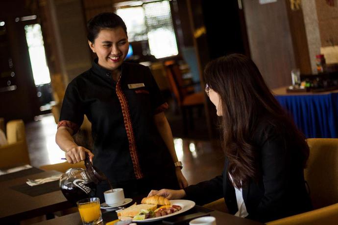 Imagen del bar/restaurante del Hotel Best Western Senayan. Foto 6