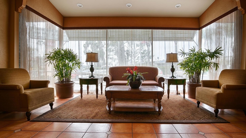 Imagen de la piscina del Hotel Best Western Seven Seas. Foto 9