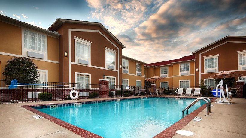 Imagen de la piscina del Hotel Best Western Sherwood Inn & Suites. Foto 20