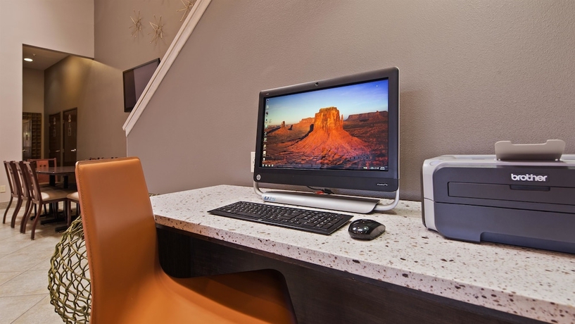 Imagen de los interiores del Hotel Best Western Socorro and Suites. Foto 18