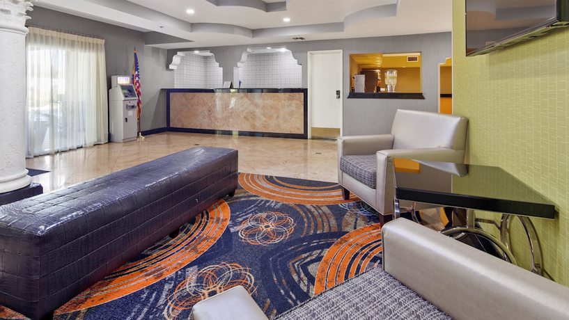 Imagen de los interiores del Hotel Best Western Southside And Suites. Foto 16