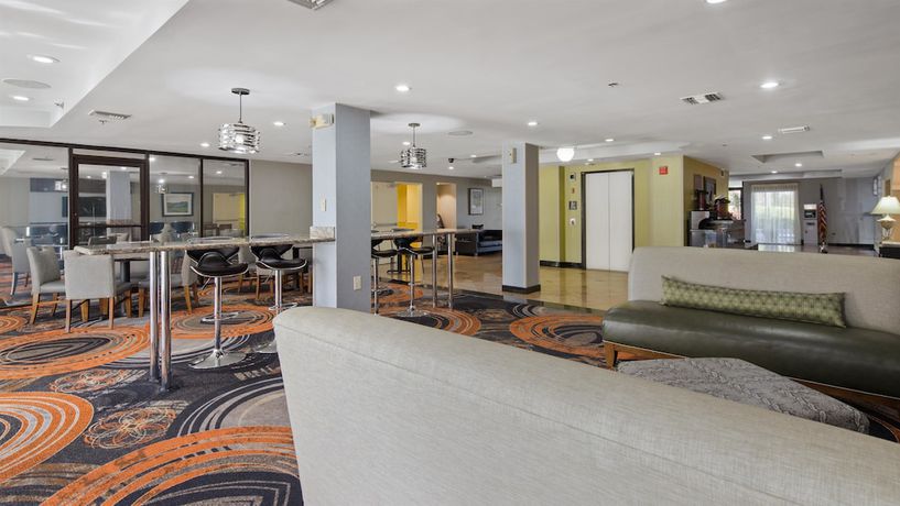 Imagen del bar/restaurante del Hotel Best Western Southside And Suites. Foto 3