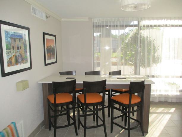 Imagen del bar/restaurante del Hotel Best Western Southwest Little Rock. Foto 5