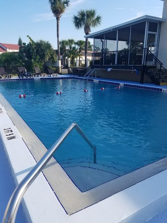 Imagen de la piscina del Hotel Best Western Space Shuttle Inn. Foto 19