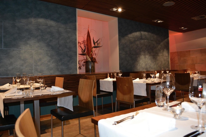 Imagen del bar/restaurante del Hotel Best Western Spirgarten. Foto 2