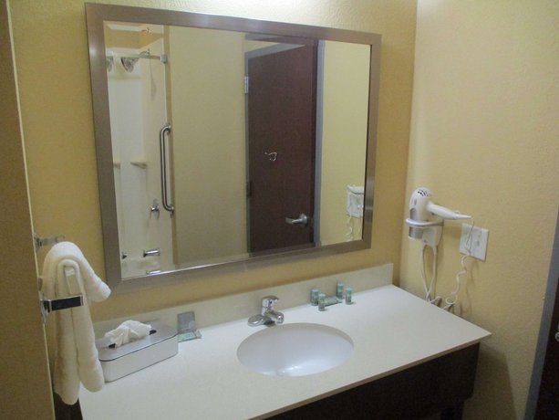 Imagen de la habitación del Hotel Best Western St. Louis Airport North and Suites. Foto 6
