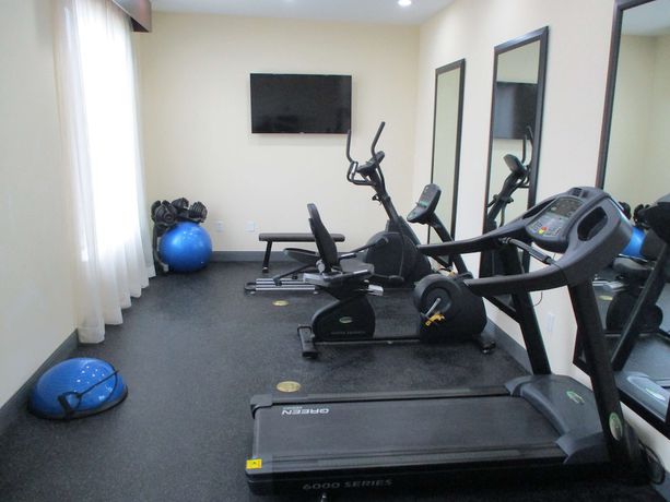 Imagen de los interiores del Hotel Best Western St. Louis Airport North and Suites. Foto 14
