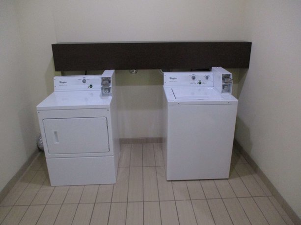 Imagen de los interiores del Hotel Best Western St. Louis Airport North and Suites. Foto 17