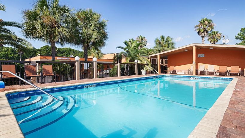 Imagen de la piscina del Hotel Best Western Starke. Foto 20