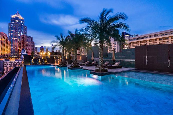 Imagen de la piscina del Hotel Best Western Sukhumvit 2. Foto 14