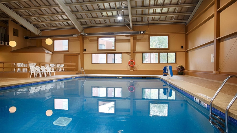 Imagen de la piscina del Hotel Best Western Summit Inn. Foto 16