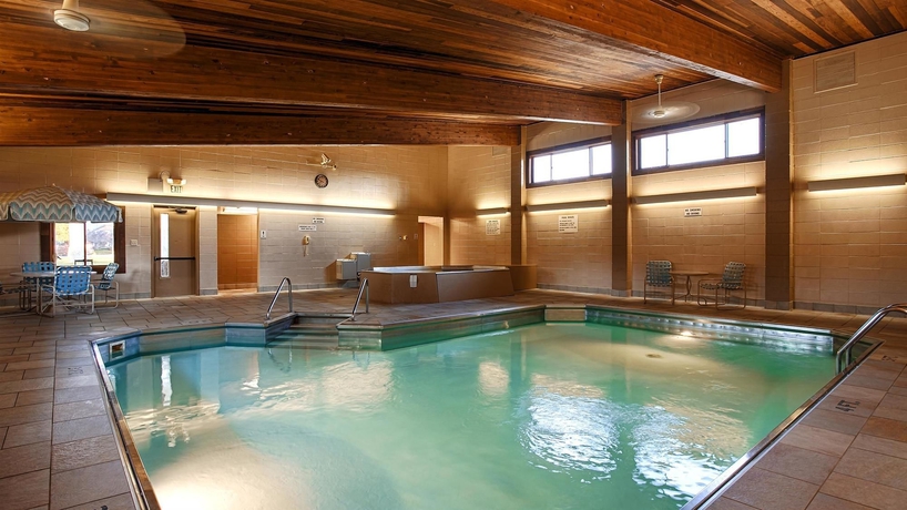 Imagen de la piscina del Hotel Best Western Sunset Inn. Foto 15