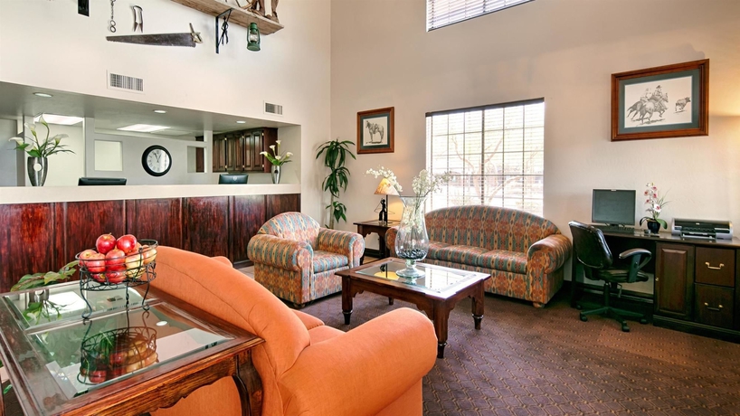 Imagen de los interiores del Hotel Best Western Superstition Springs Inn and Suites. Foto 8