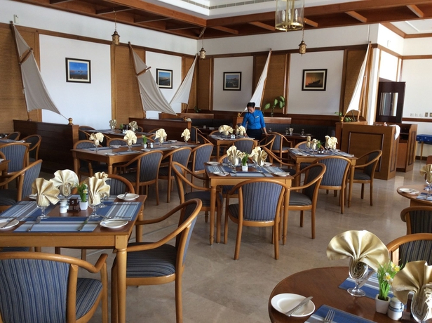Imagen del bar/restaurante del Hotel Best Western Sur. Foto 4