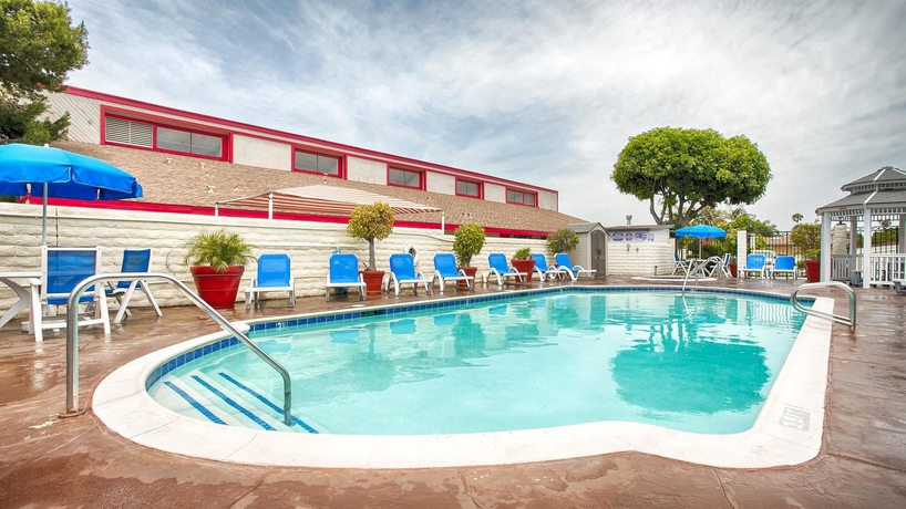 Imagen de la piscina del Hotel Best Western Surf City. Foto 16
