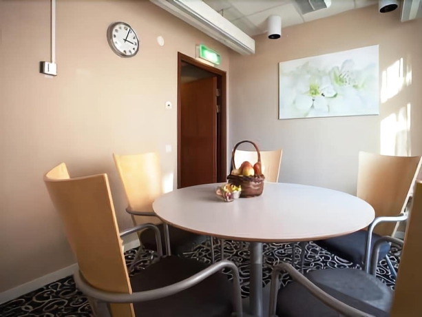 Imagen de los interiores del Hotel Best Western Ta Inn. Foto 17