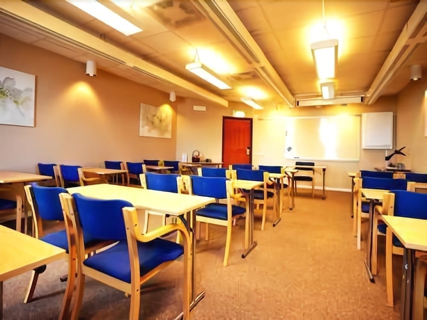 Imagen de los interiores del Hotel Best Western Ta Inn. Foto 18