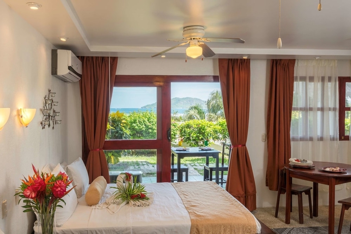 Imagen de la habitación del Hotel Best Western Tamarindo Vista Villas. Foto 3