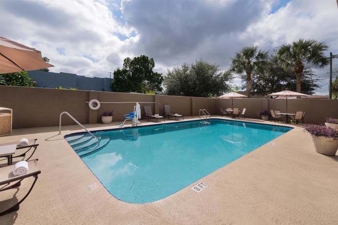 Imagen de la piscina del Hotel Best Western Tampa. Foto 15