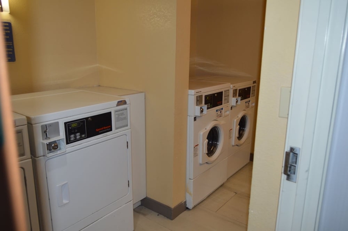 Imagen de los interiores del Hotel Best Western Tempe By The Mall. Foto 15