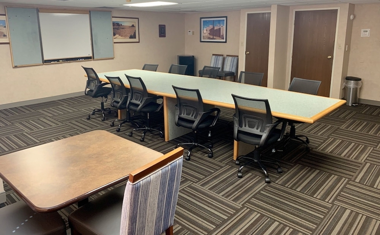 Imagen de los interiores del Hotel Best Western Tempe By The Mall. Foto 16