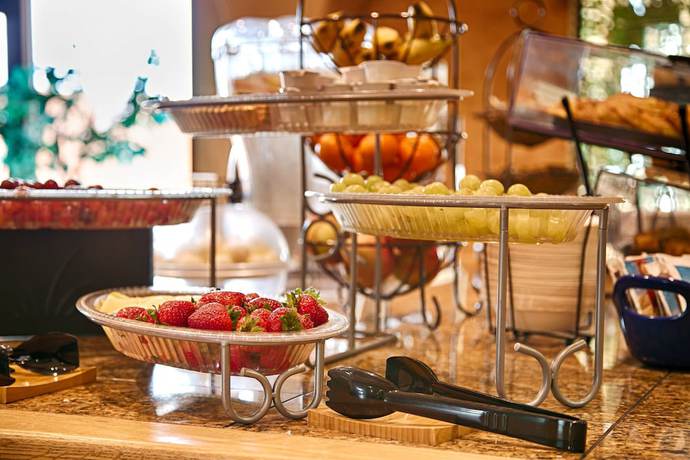 Imagen del bar/restaurante del Hotel Best Western Territorial Inn And Suites. Foto 4