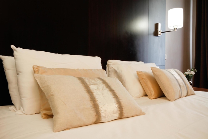 Imagen de la habitación del Hotel Best Western The Blake Paris Gare Saint Lazare. Foto 8