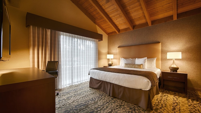 Imagen de la habitación del Hotel Best Western The Inn & Suites Pacific Grove. Foto 4