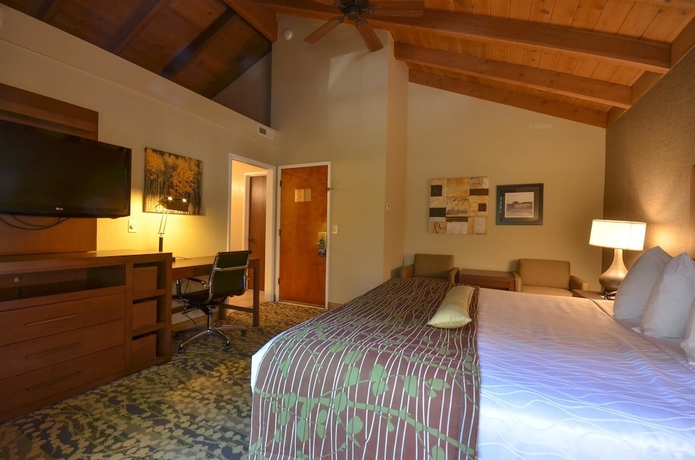 Imagen de la habitación del Hotel Best Western The Inn & Suites Pacific Grove. Foto 5
