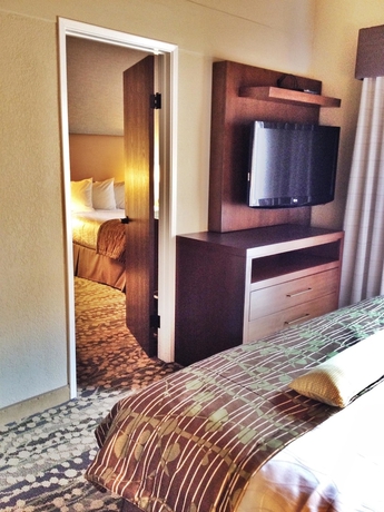 Imagen de la habitación del Hotel Best Western The Inn & Suites Pacific Grove. Foto 13