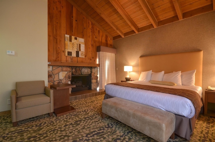 Imagen de la habitación del Hotel Best Western The Inn & Suites Pacific Grove. Foto 15