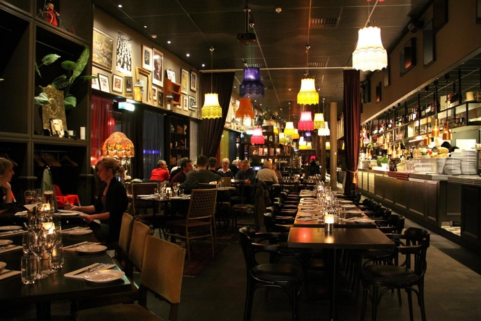 Imagen del bar/restaurante del Hotel Best Western The Public. Foto 2