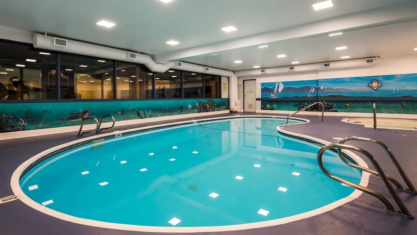 Imagen de la piscina del Hotel Best Western The Westerly. Foto 19