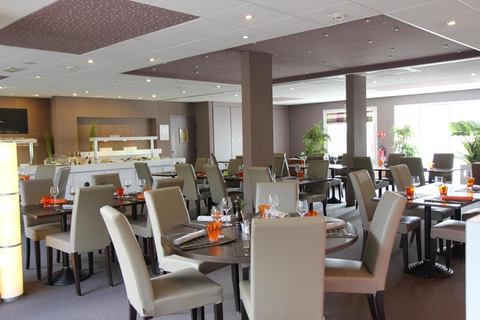 Imagen del bar/restaurante del Hotel Best Western The Wish Versailles. Foto 6