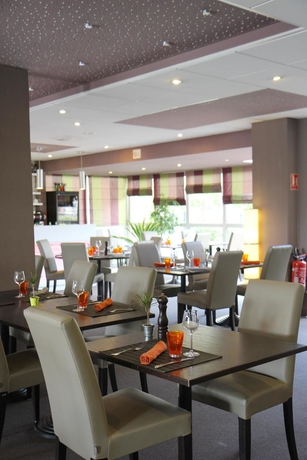 Imagen del bar/restaurante del Hotel Best Western The Wish Versailles. Foto 7