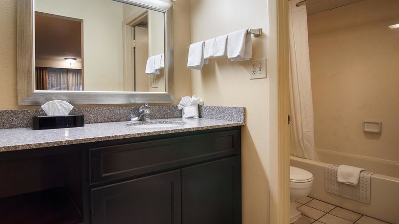 Imagen de la habitación del Hotel Best Western Toni Inn. Foto 5