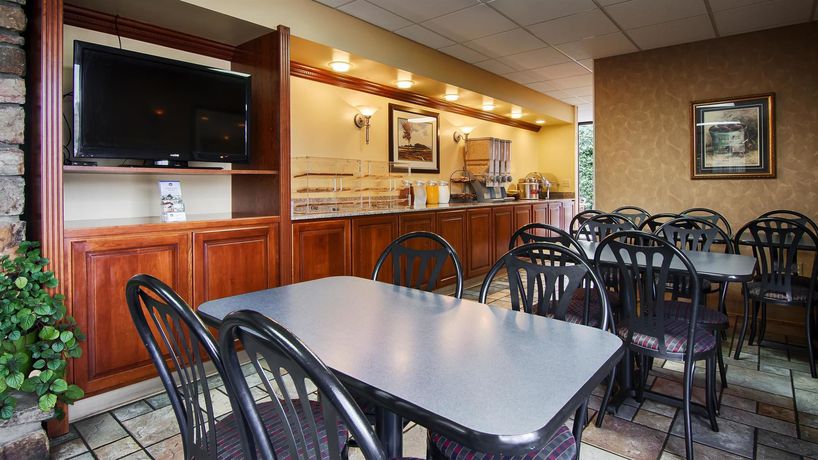 Imagen del bar/restaurante del Hotel Best Western Toni Inn. Foto 3