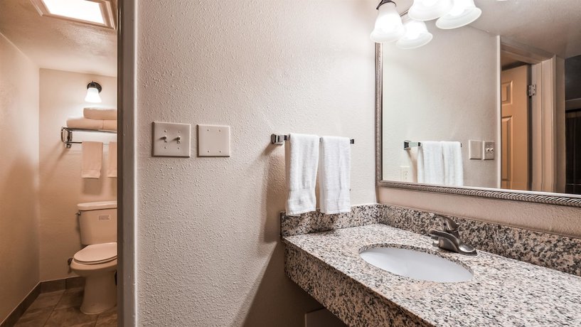 Imagen de la habitación del Hotel Best Western Town House Lodge. Foto 11