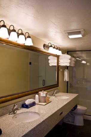 Imagen de la habitación del Hotel Best Western Town and Country Inn. Foto 5