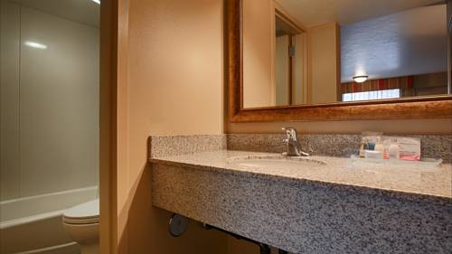 Imagen de la habitación del Hotel Best Western Town and Country Inn. Foto 8