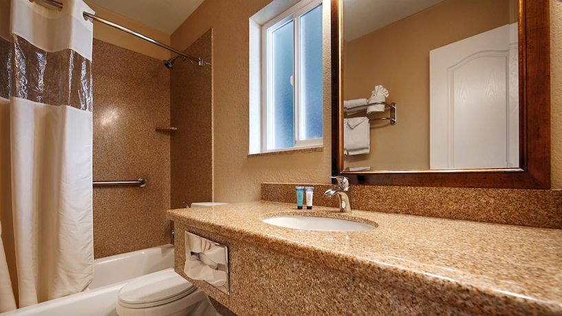 Imagen de la habitación del Hotel Best Western Tradewinds. Foto 10