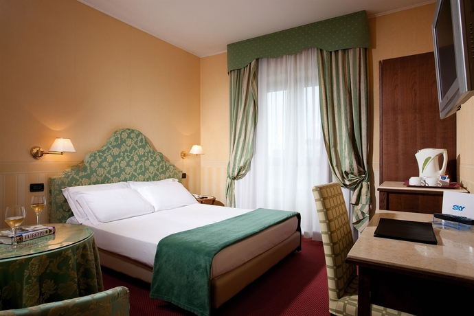 Imagen de la habitación del Hotel Best Western Tritone. Foto 11