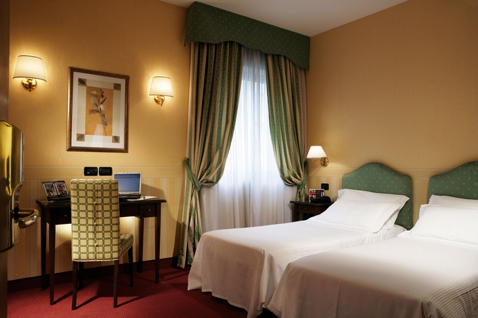 Imagen de la habitación del Hotel Best Western Tritone. Foto 13