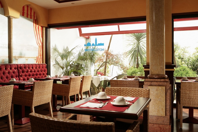 Imagen del bar/restaurante del Hotel Best Western Tritone. Foto 3